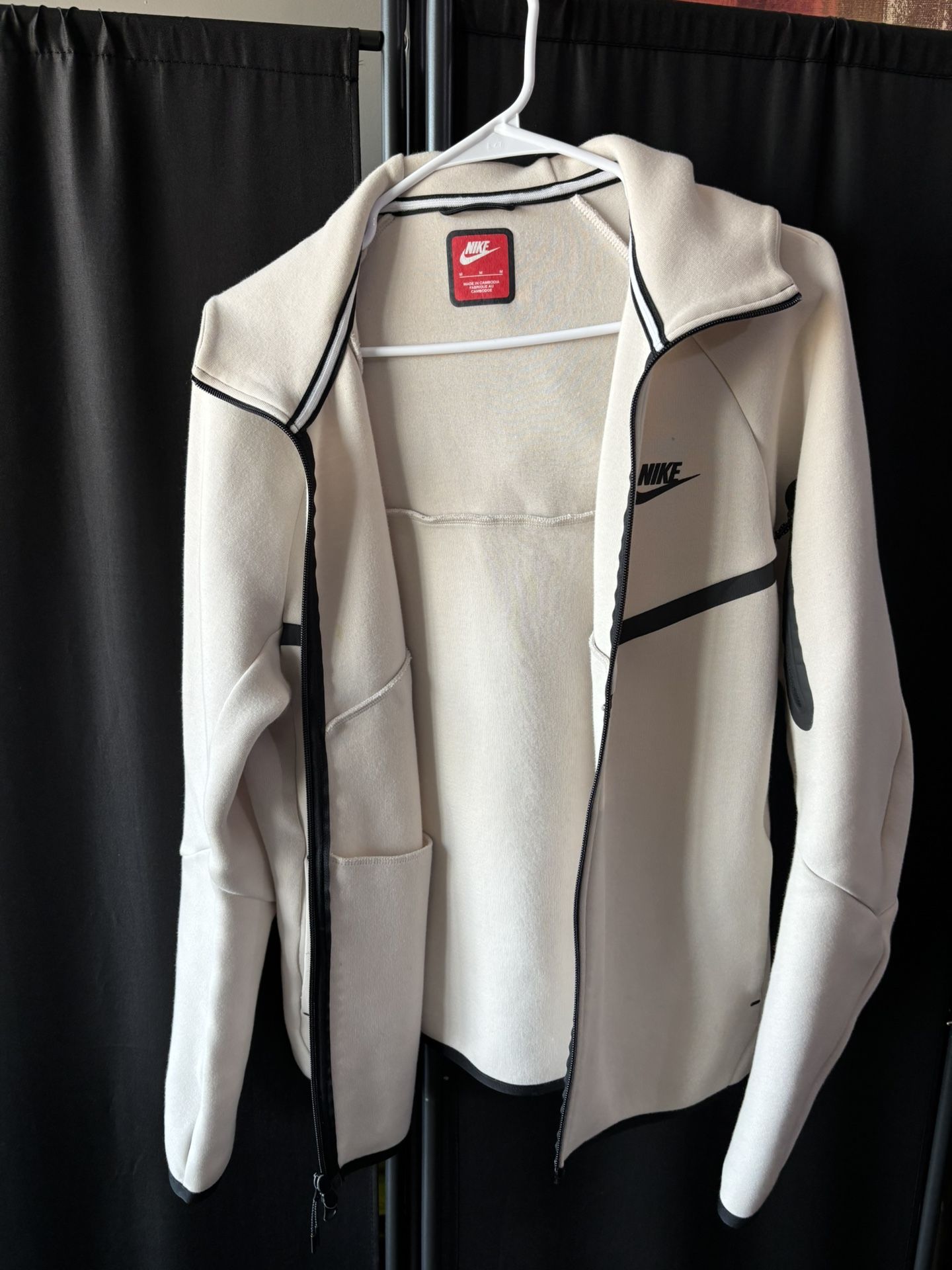 Men's Nike Tech Size M - photo 2