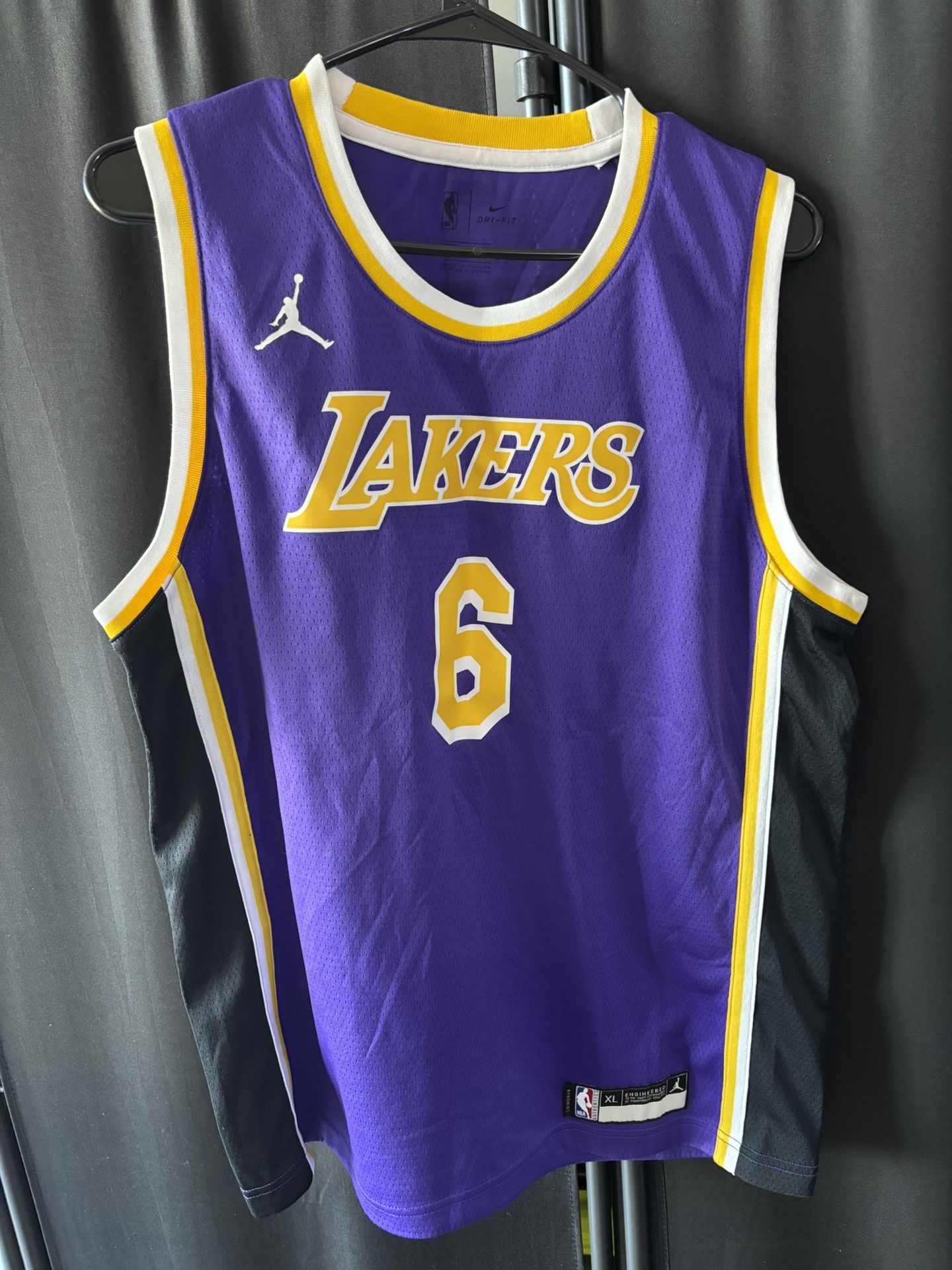 Boys Lakers Lebron James XL