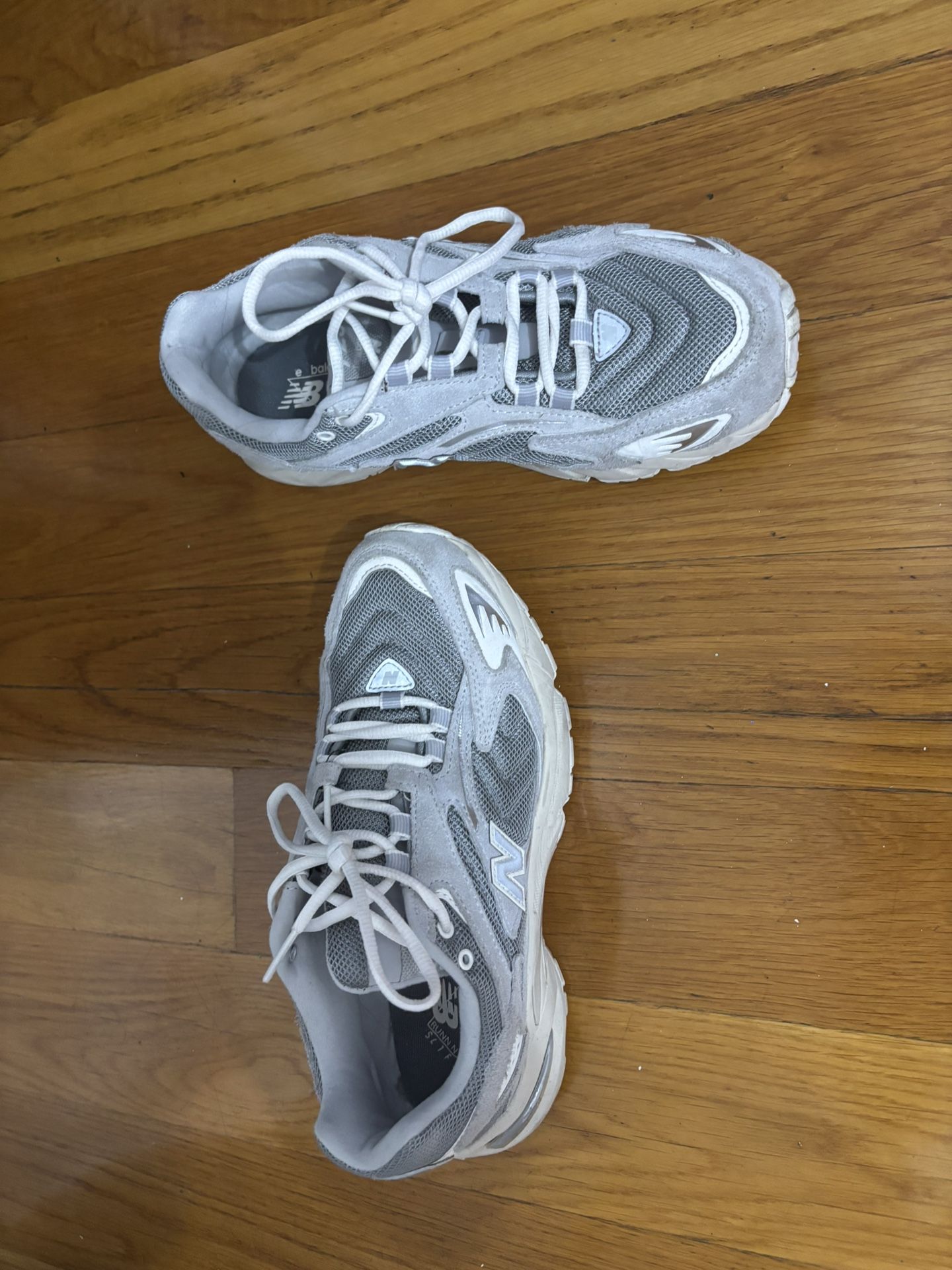 Men New Balance sneakers size 8 - photo 2