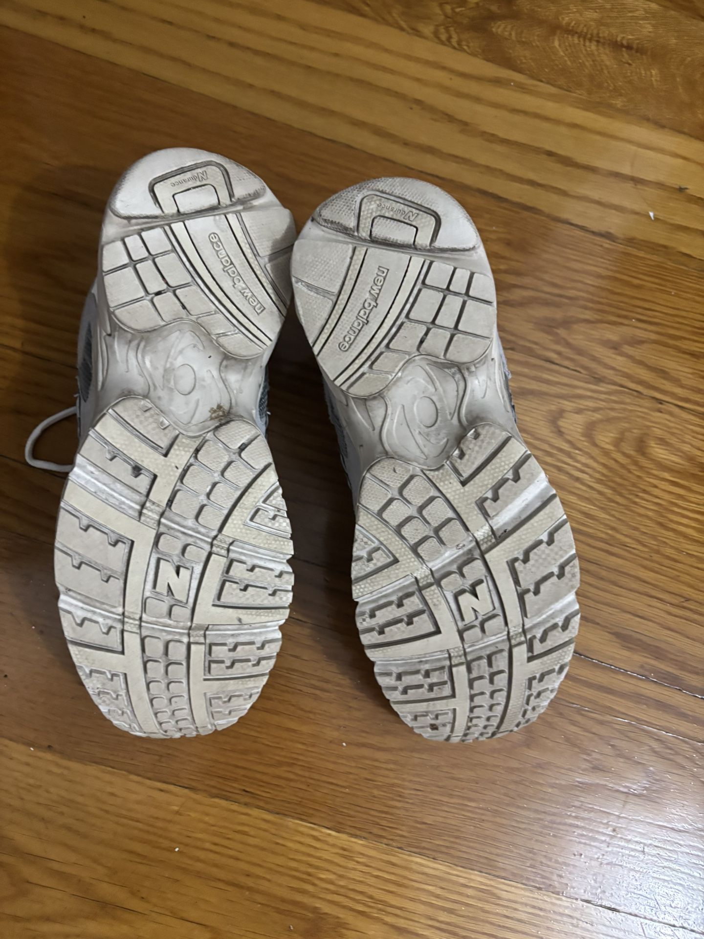 Men New Balance sneakers size 8 - photo 3
