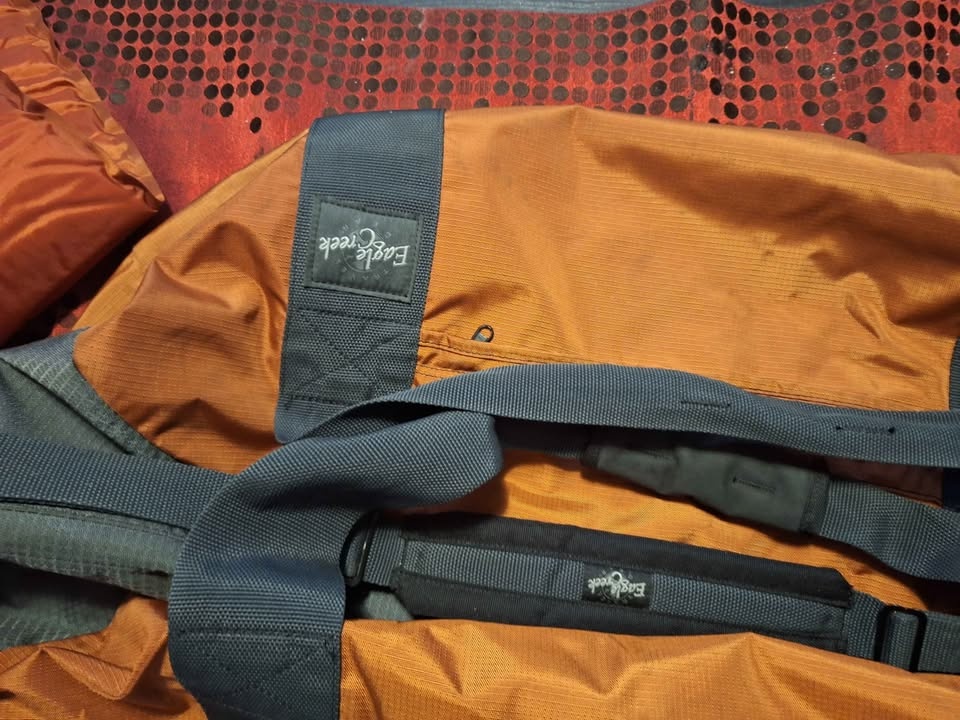Eagle Creek Near New ESCargo Large Duffle Bag - photo 2