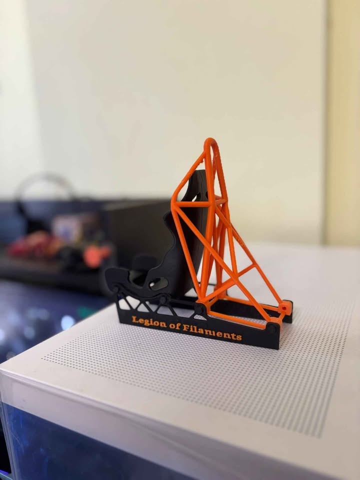 3D Printed F1 Seat Mobile Stand - photo 4