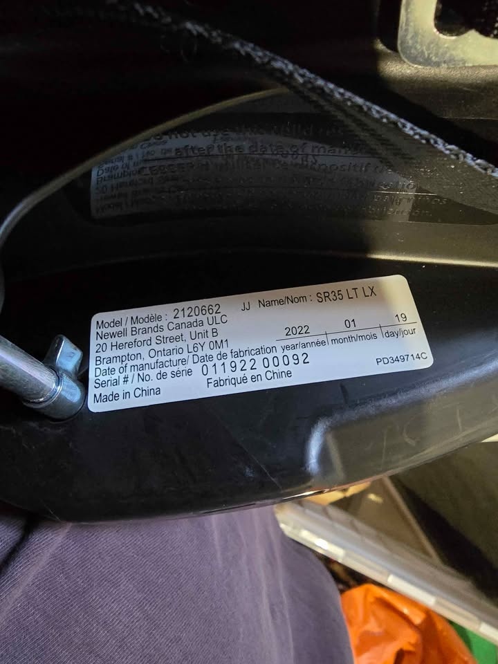 Graco SnugRide 35 Lite LX Infant Car Seat + 2 Bases - photo 2