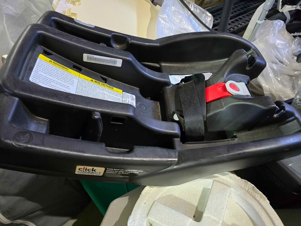 Graco SnugRide 35 Lite LX Infant Car Seat + 2 Bases - photo 3