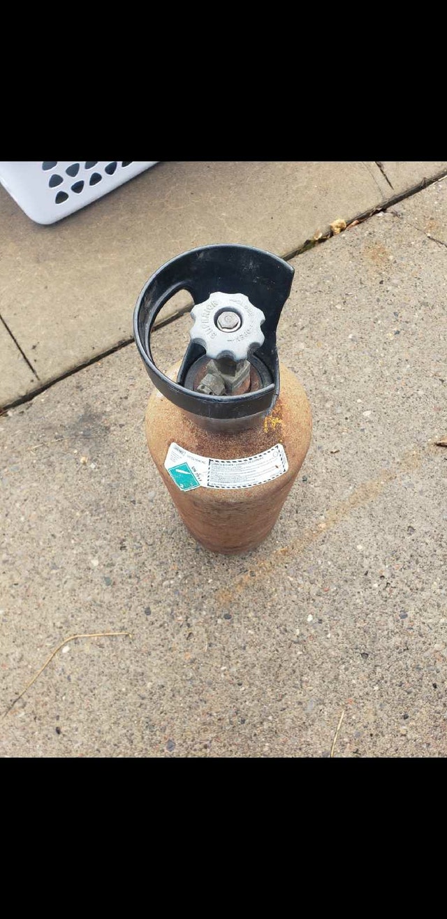 oxygen tank