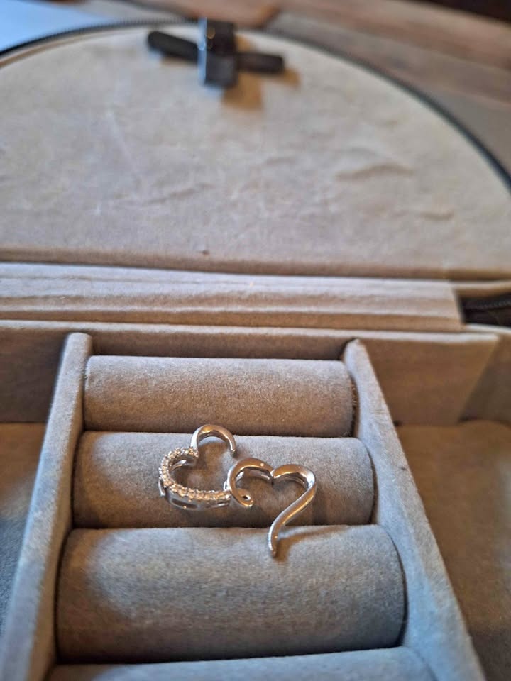 Silver Hearts Linked Bail stamped IBB CN