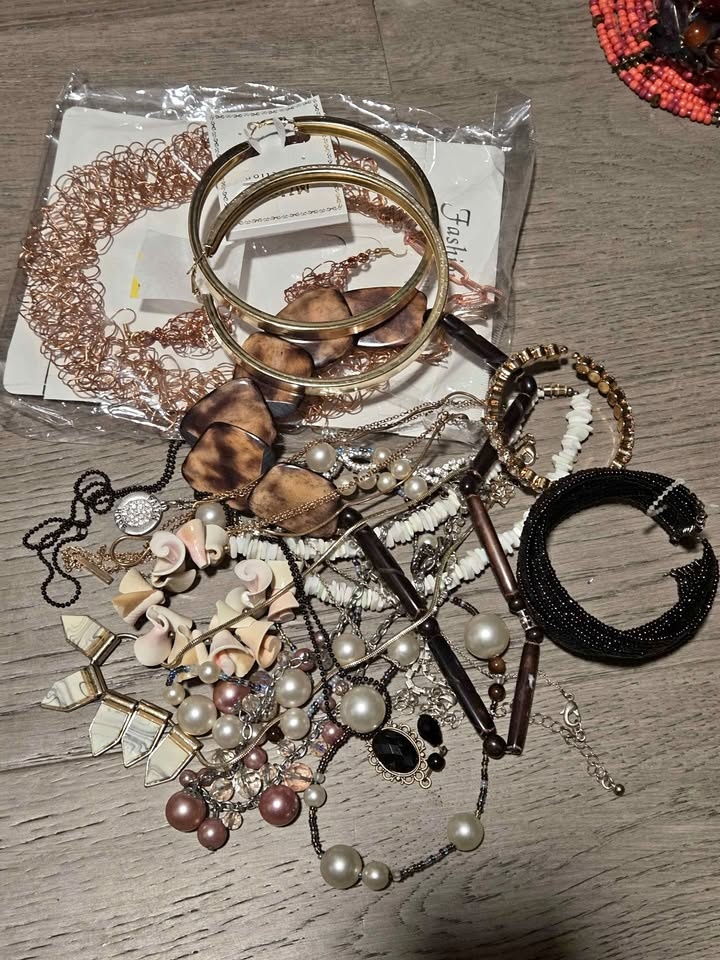 Fabulous bundle of Jewelry, some new, some vintage