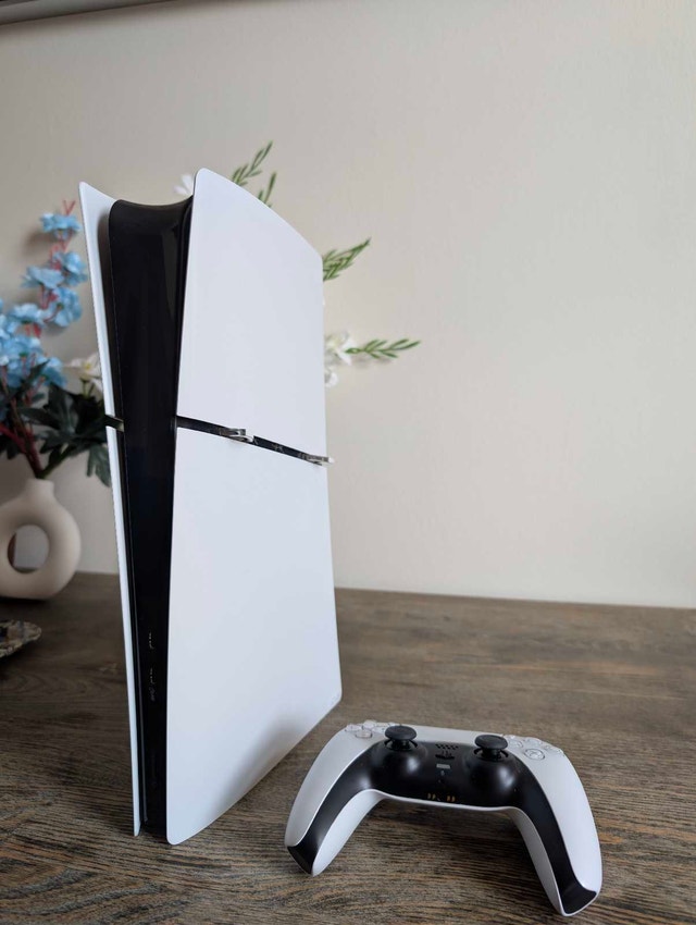 PS5 Slim - Digital Edition with Controller - photo 4