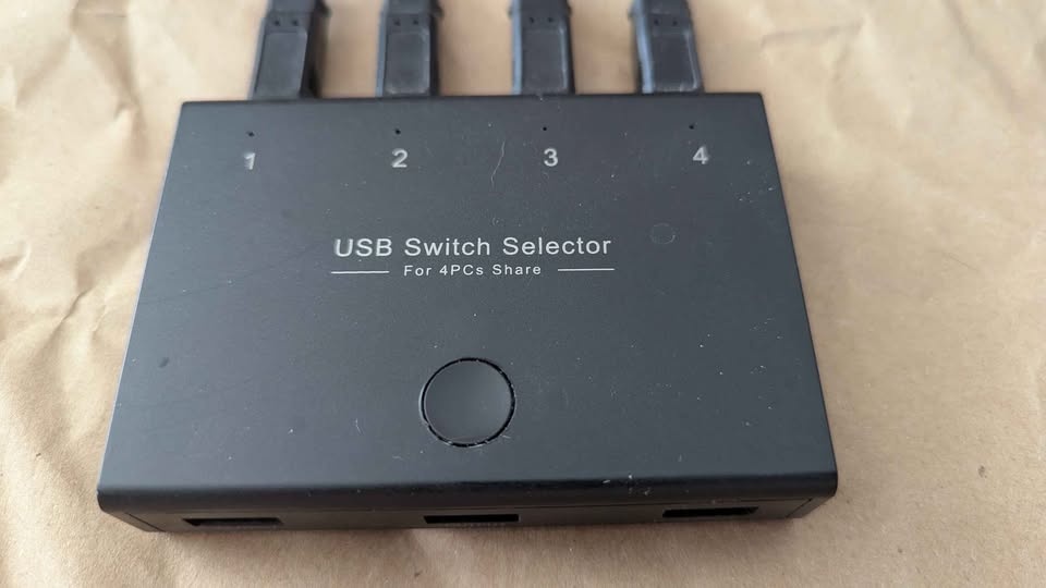 4-way USB Switch Selector for up to 3 USB Devices - photo 3