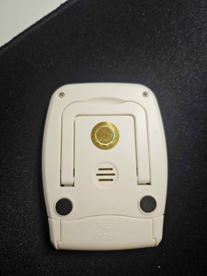 Watch needs battery replaced - photo 2