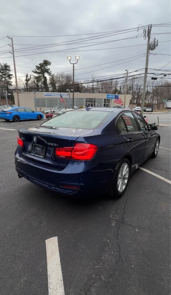 2018 BMW 3 Series 320i xDrive Sedan 4D - photo 5
