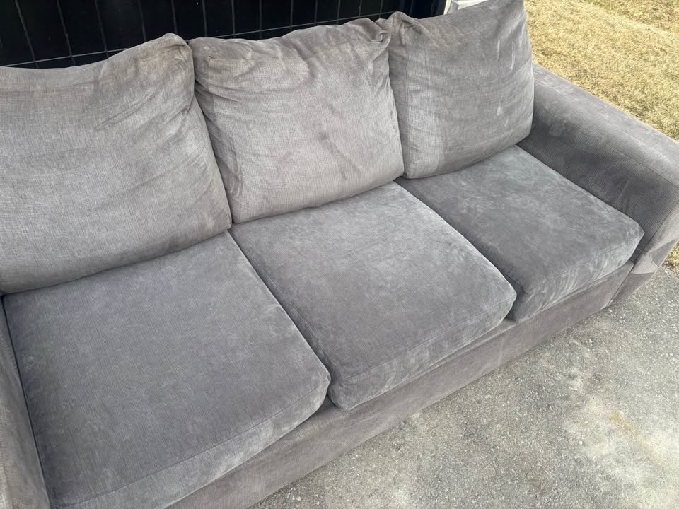 Leons Grey 3 Seater Sofa - Free Delivery | Great Condition - photo 4
