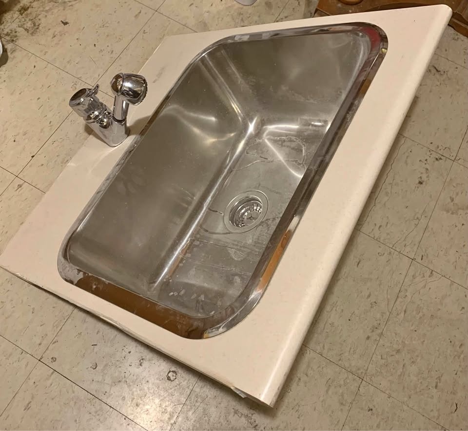 Stainless Steel Sink (MUST GO)