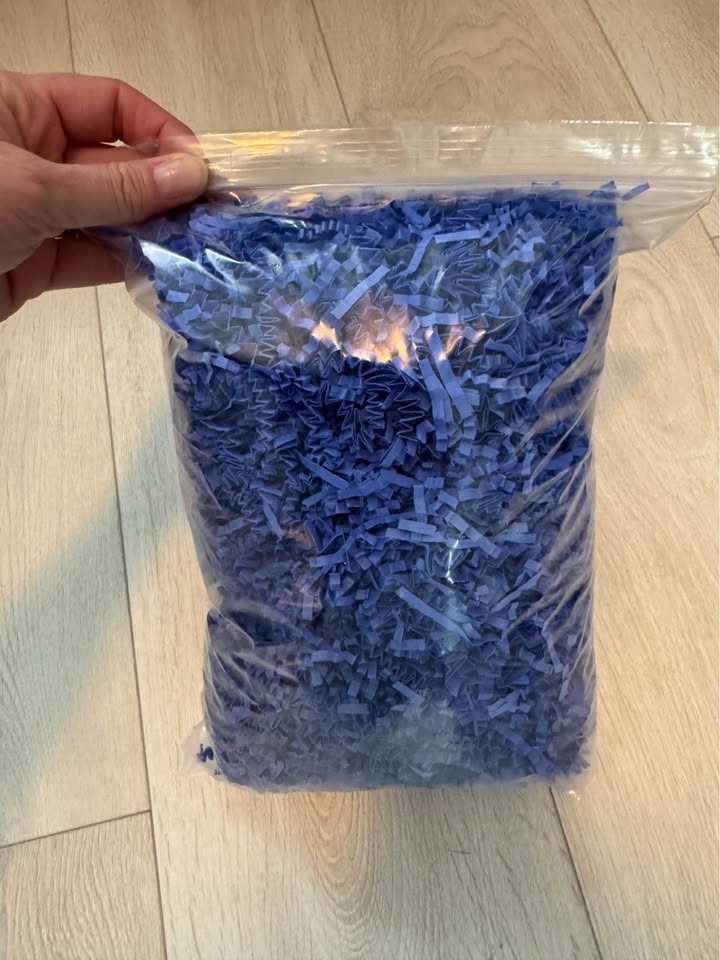 Blue Crinkle Cut Paper Shred 0.5lb bags - photo 2