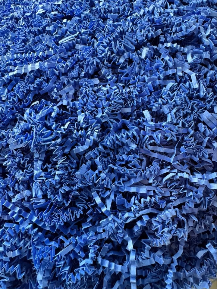 Blue Crinkle Cut Paper Shred 0.5lb bags - photo 3