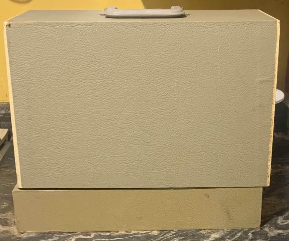 The Singer Manufacturing Sewing Machine (MUST GO) - photo 3