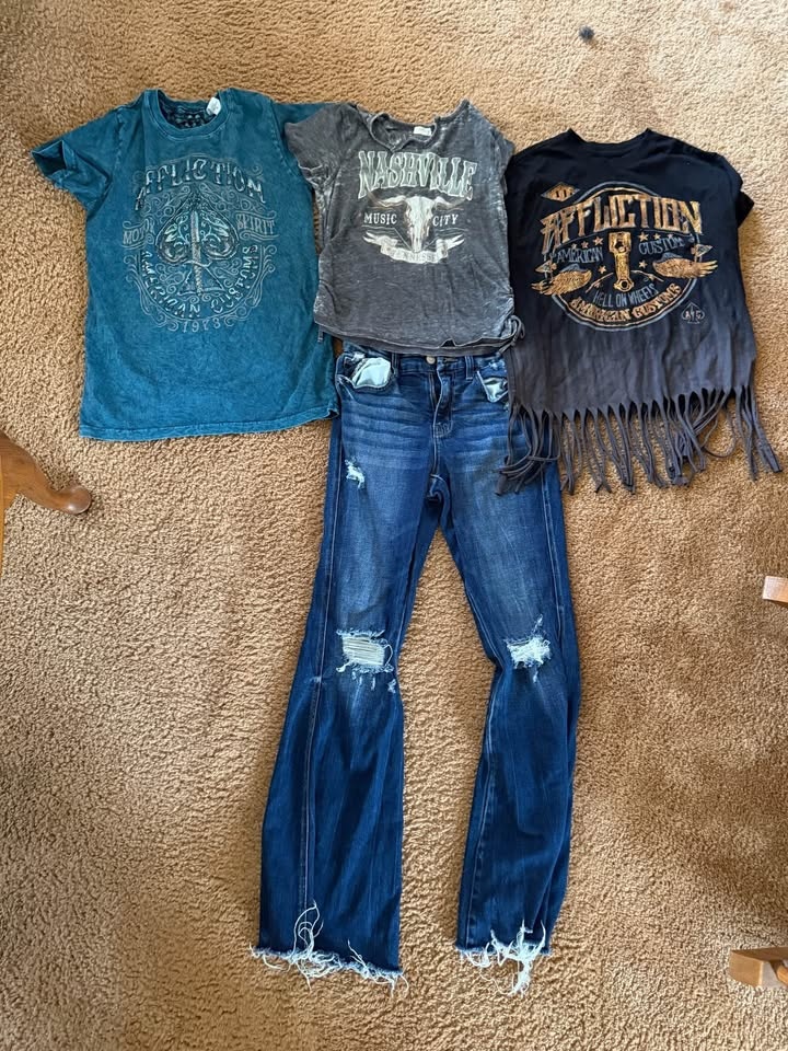 Women’s Buckle jeans and shirts.