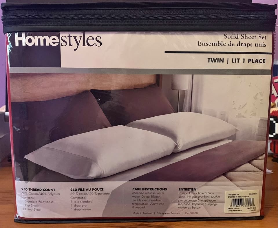 Homestyles Twin Solid Sheet Set (MUST GO)