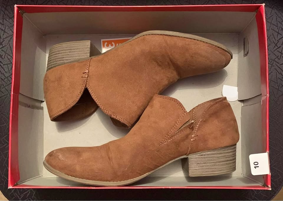 American Eagle Brown Shoes (MUST GO)