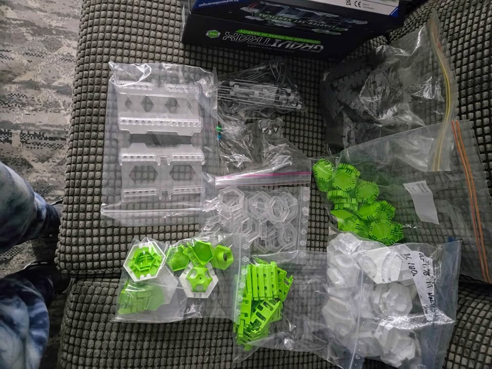 GraviTrax Pro Starter-Set Vertical Interactive Track System - photo 3