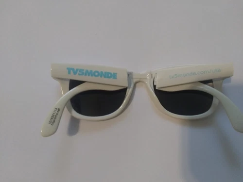 Foldable Unisex White Sunglasses Conveniently Portable - photo 5