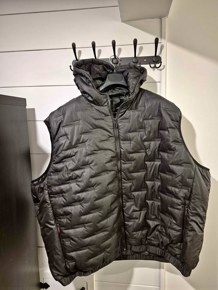 NEW MEN'S PLUS SIZE BLACK PUFFER HOODED VEST