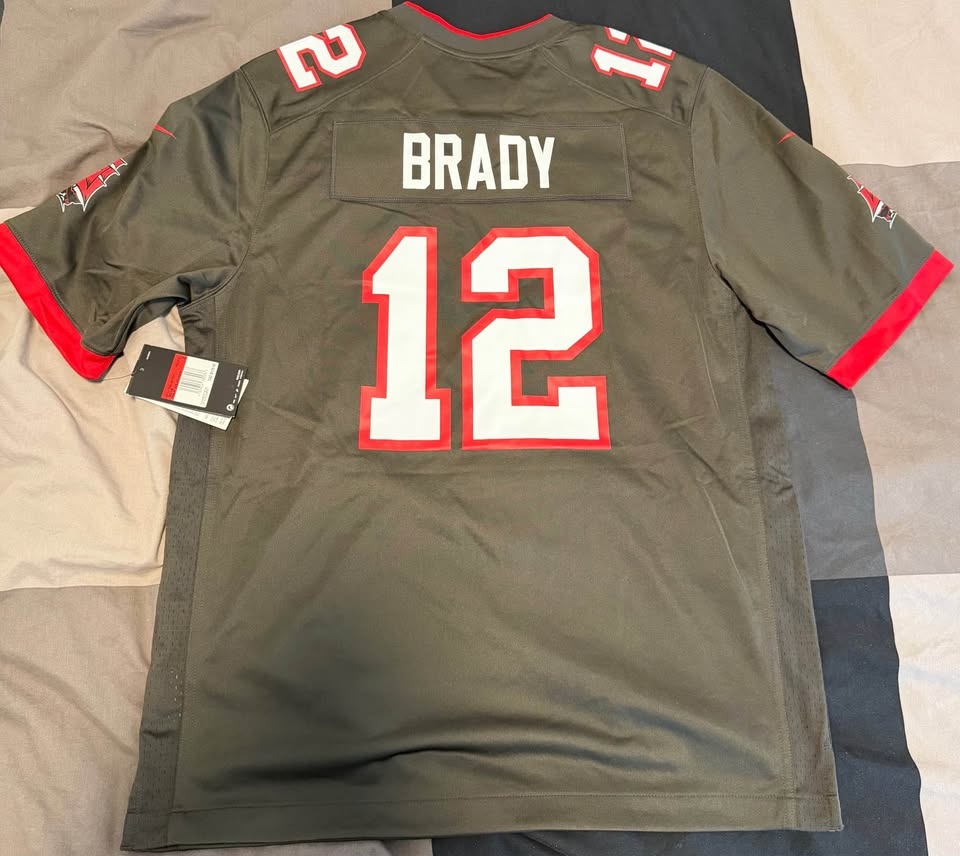 Tom Brady Tampa Bay Buccaneers NFL Jersey - photo 2