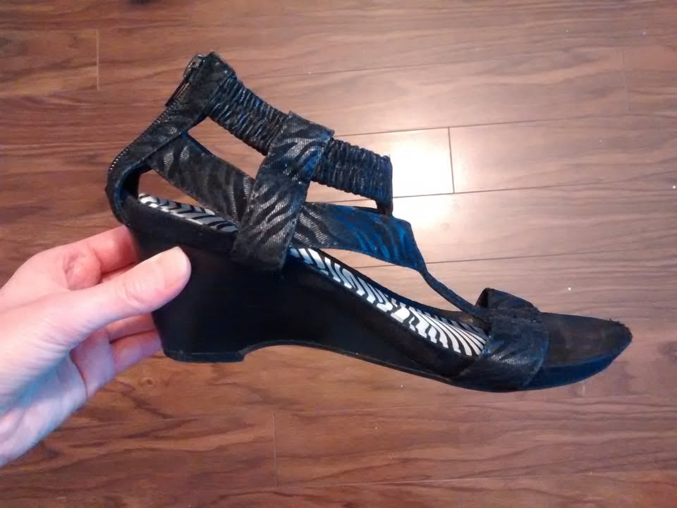 STRAPPY WEDGE SANDALS (size 9) - photo 2