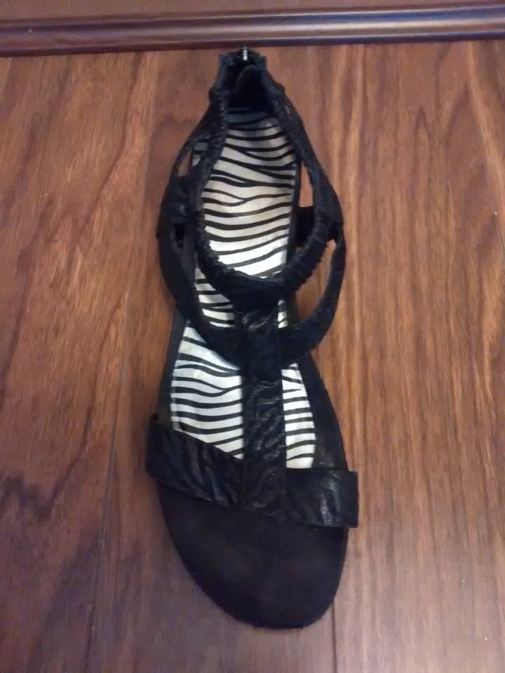 STRAPPY WEDGE SANDALS (size 9) - photo 3