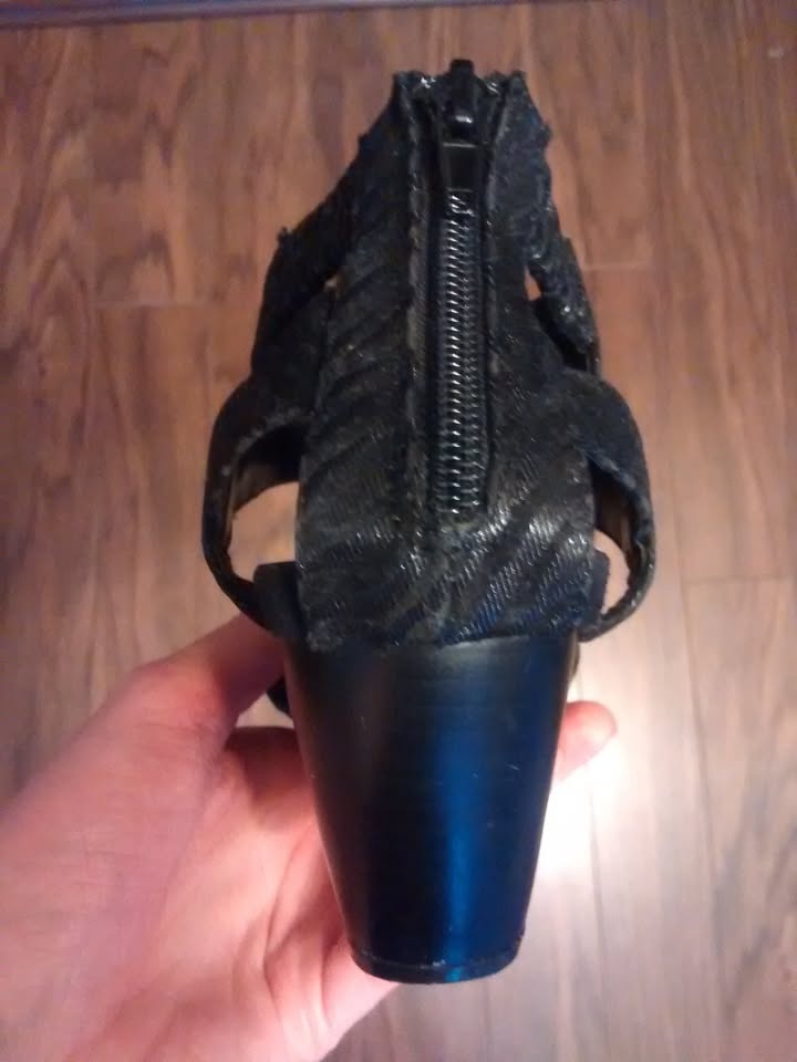 STRAPPY WEDGE SANDALS (size 9) - photo 4