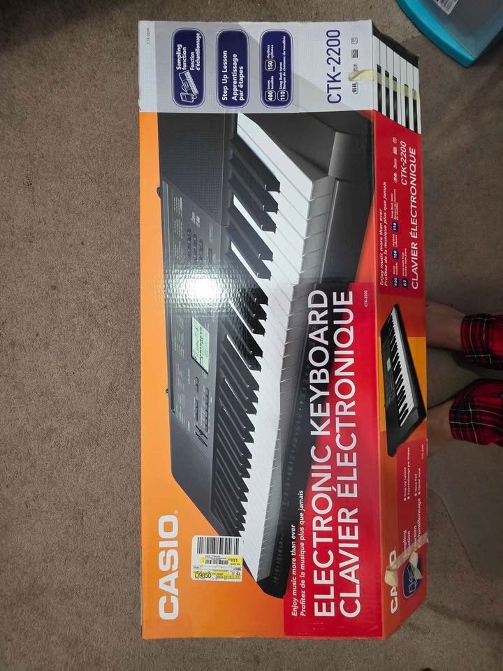 Casio CTK-2200 Electronic Keyboard - photo 2