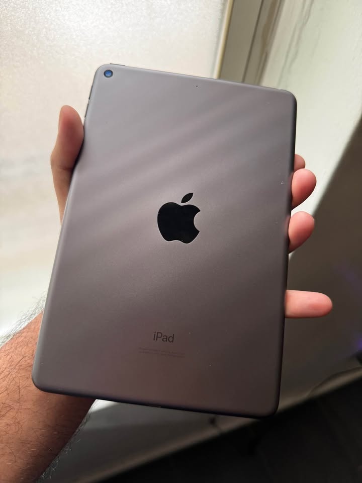 iPad mini 5th gen 64gb (WiFi) - photo 2