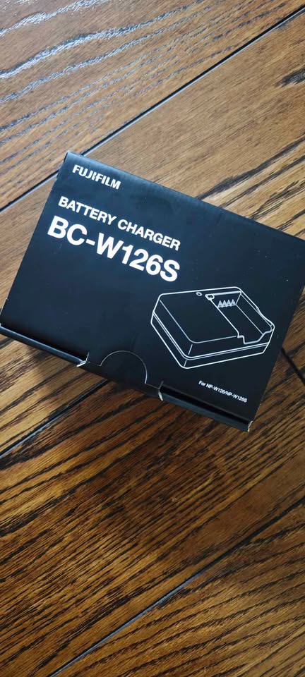 Fujifilm Battery Charger - BC-W126S