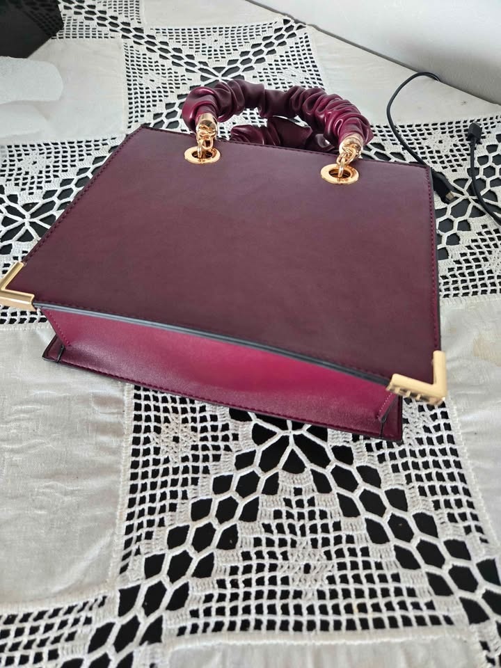 Women's Stylish Tote Bag /Handbag/ Crossbody Bag - photo 3