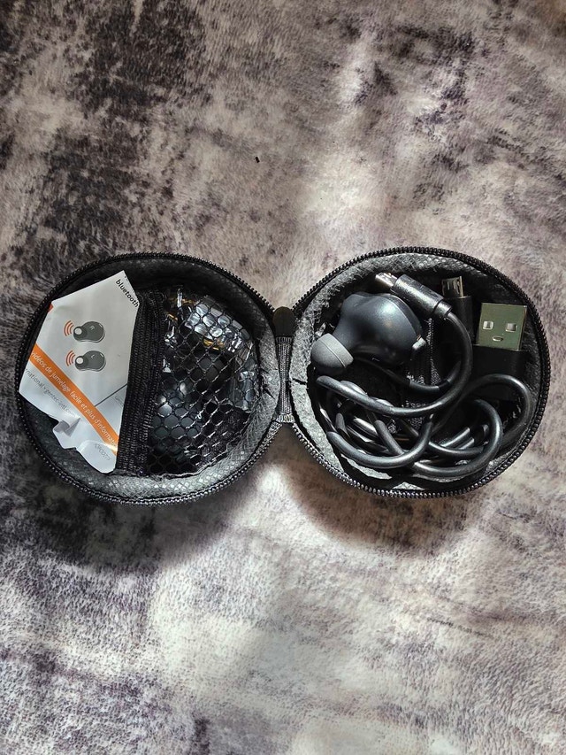 iPodz Wireless Headphones - photo 2