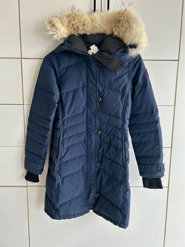 Woman’s Canada Goose Winter Jacket