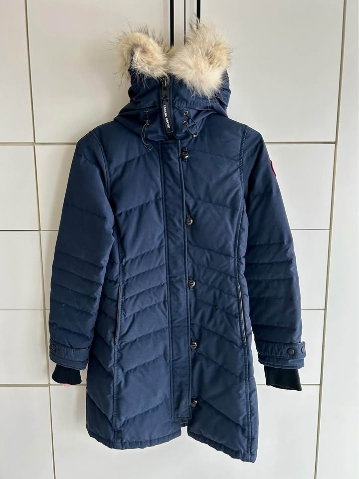 Woman’s Canada Goose Winter Jacket - photo 2