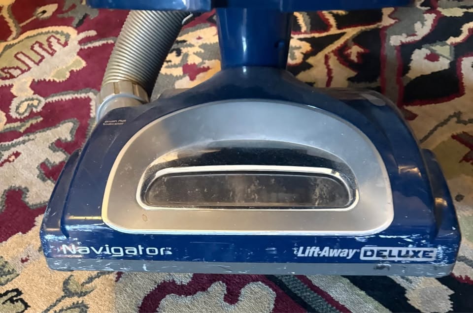 Shark Navigator Lift-Away Deluxe Vacuum (NV360) – Very Clean – $ - photo 4