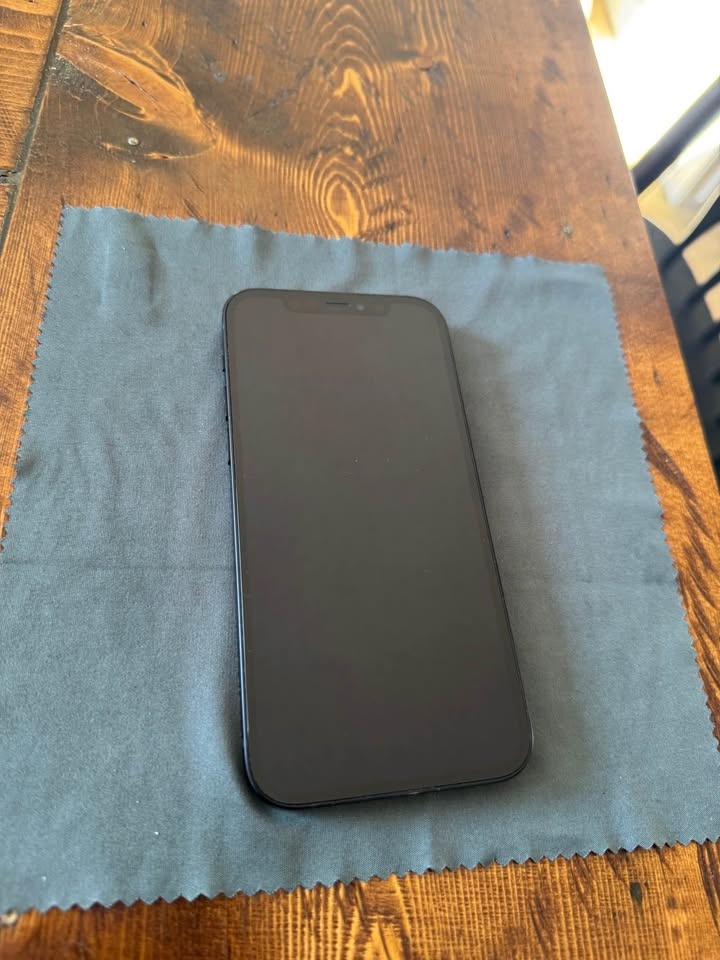iPhone 12 64GB Black - photo 3