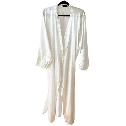 Jones New York Vintage White Satin Bridal Robe - photo 4