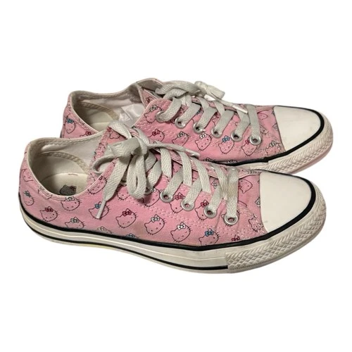 Converse x Hello Kitty Chuck Taylor All Star Low Prism Pink Wome - photo 2
