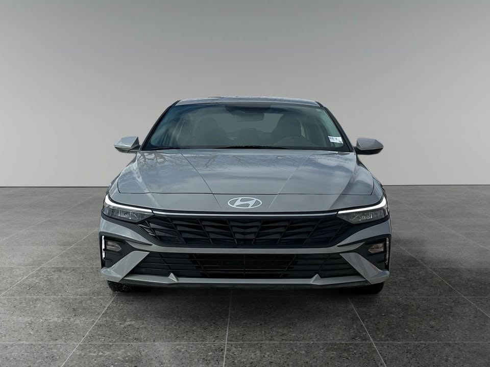 2025 Hyundai Elantra Preferred FWD - photo 2