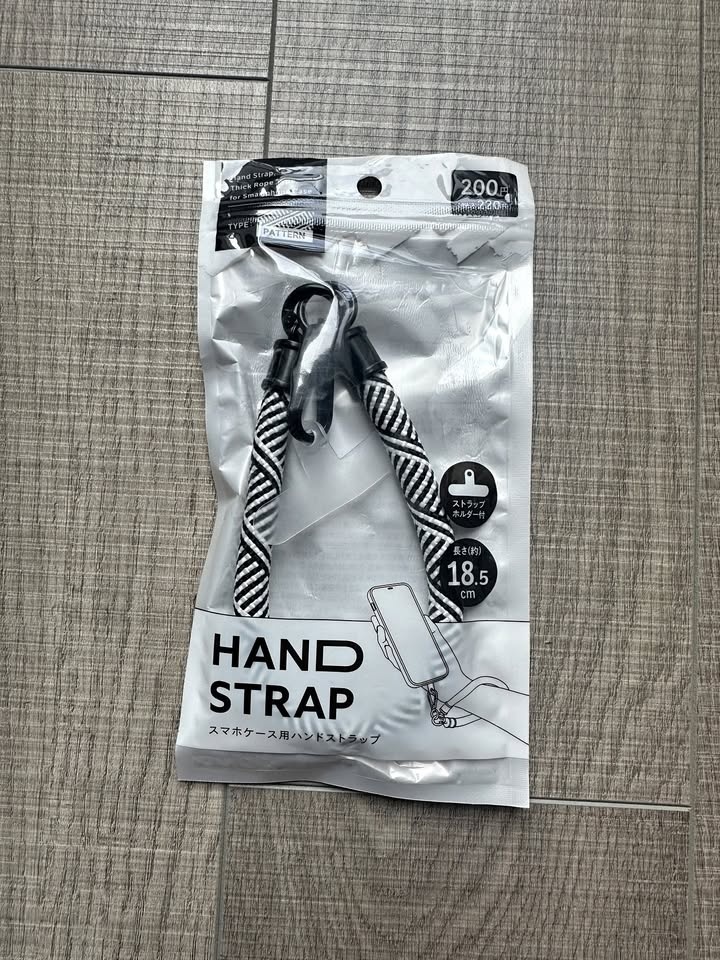 Smartphone Hand Strap (Black/white pattern)
