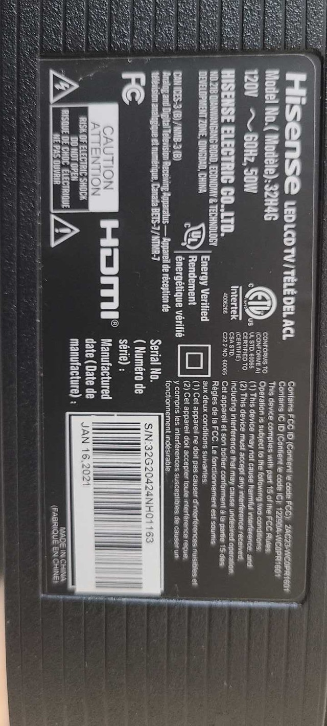 Hisense Smart TV with Wall Mount - photo 2