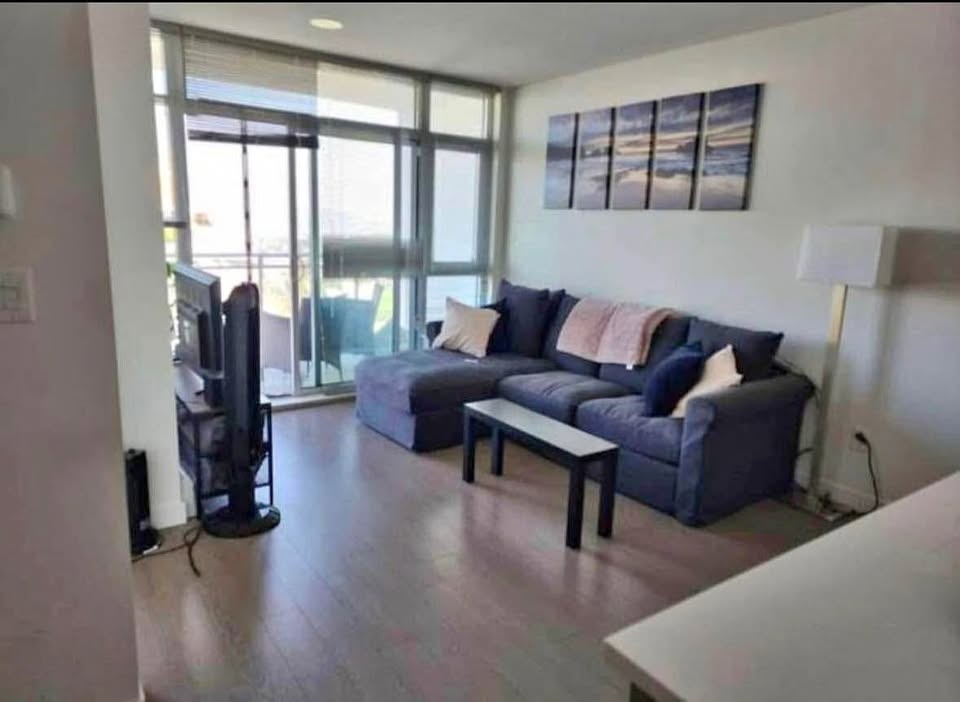 2 Bed 1 Bath - 27th Floor Furnished Apartment for Rent