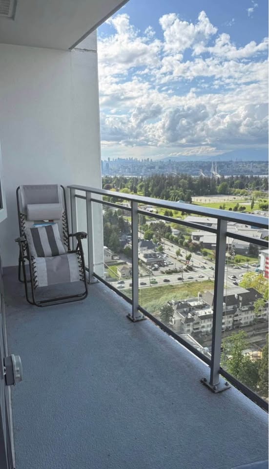 2 Bed 1 Bath - 27th Floor Furnished Apartment for Rent - photo 3