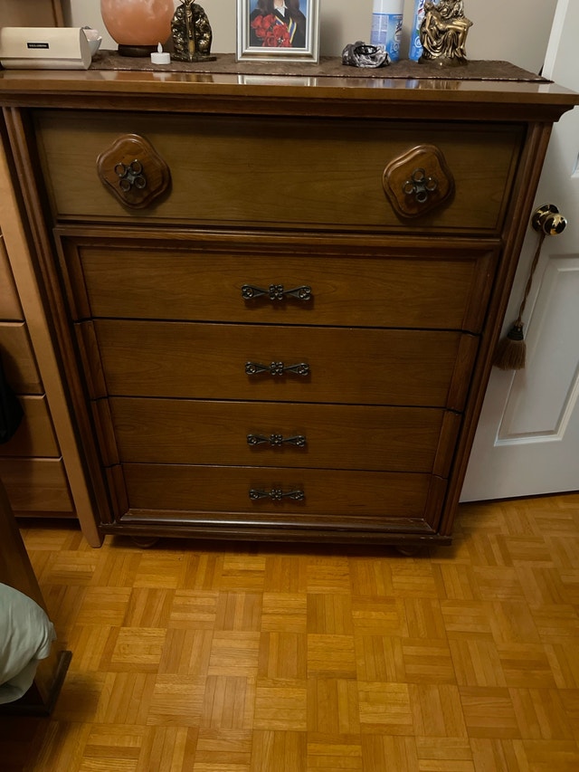 Bedroom Set solid wood with dovetail drawers. - photo 2