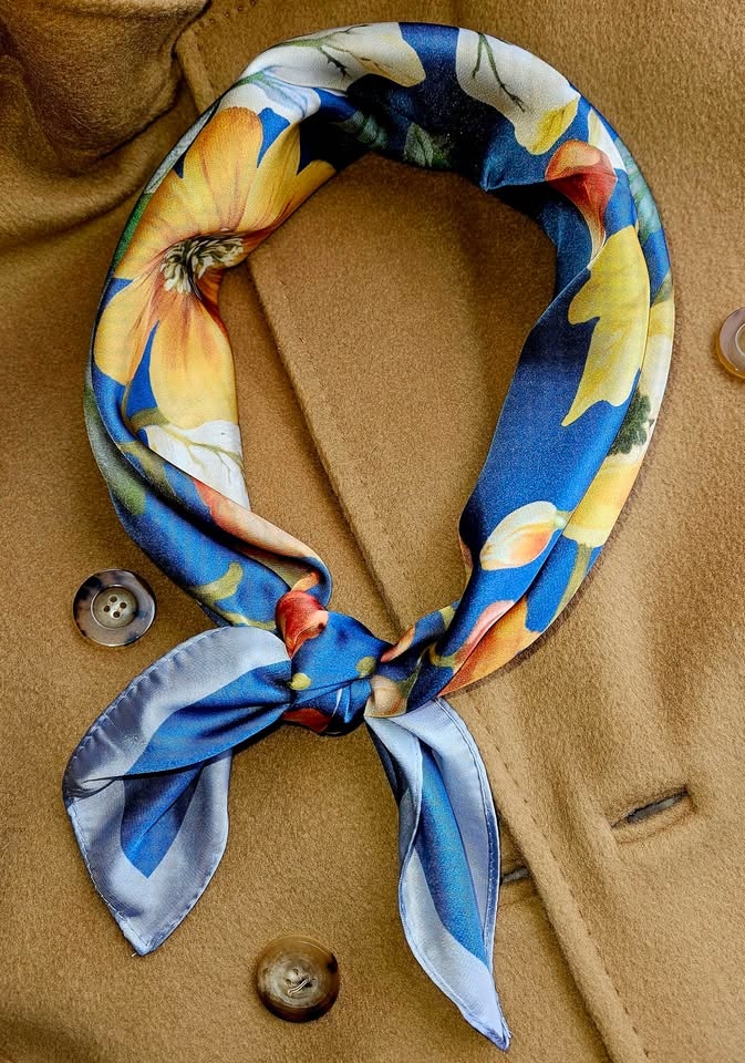 Brand NEW Square Satin Scarf 70x70cm for Spring/Summer - photo 4