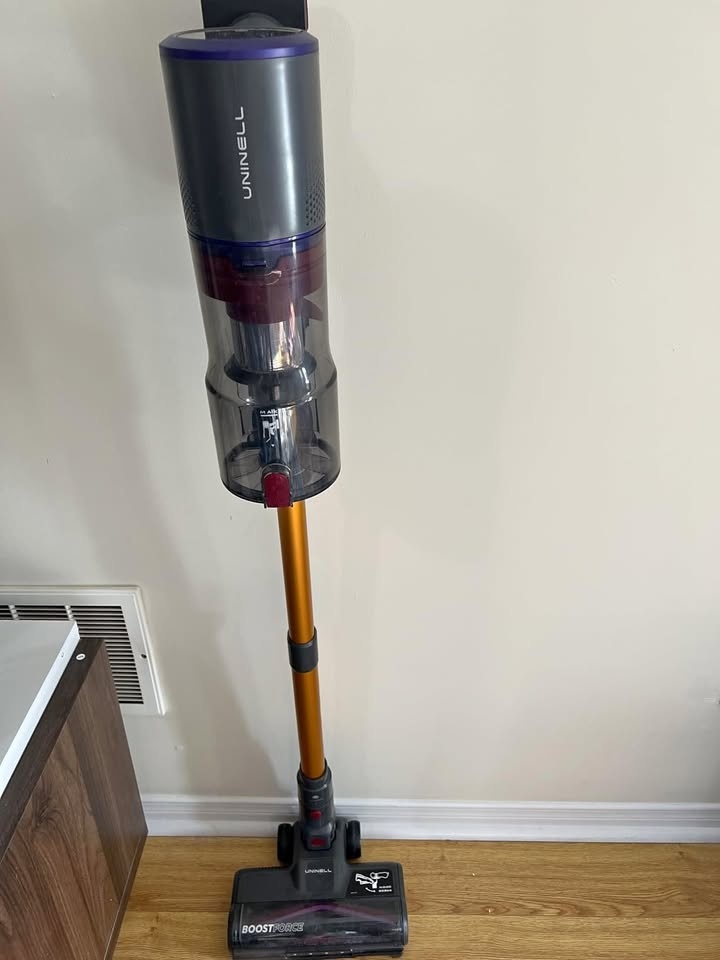 Cordless Vacuum Cleaner with LED Screen