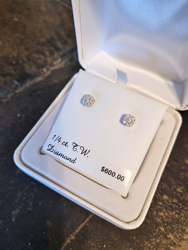 10K White Gold 1/4ct TW Diamond Cluster Square Stud Earrings